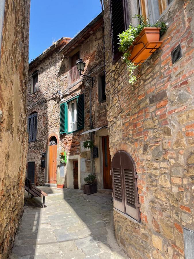 Willa La Casa In Castello Ambra Zewnętrze zdjęcie